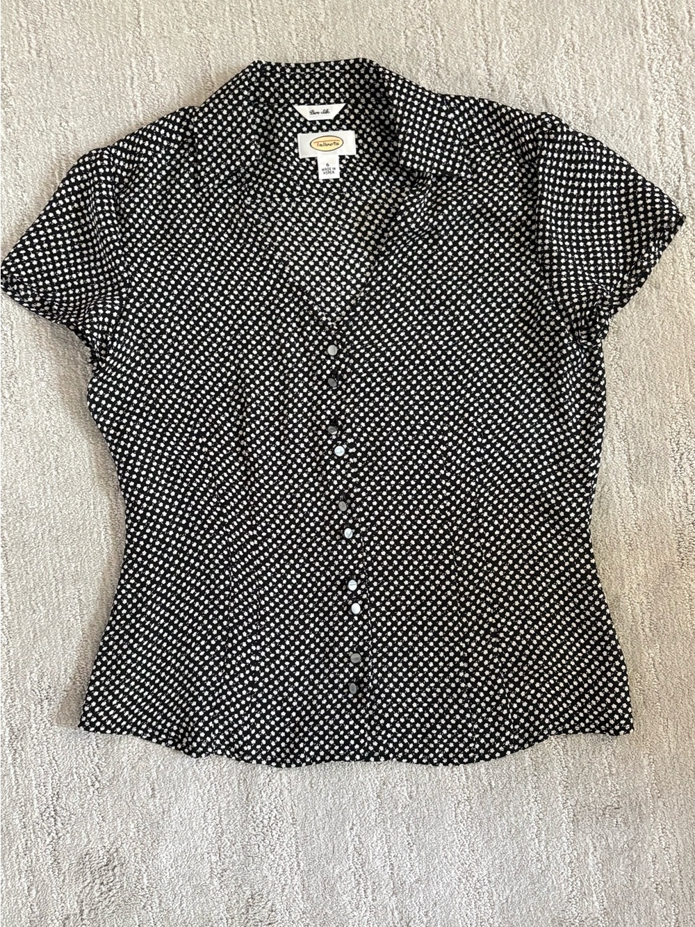 Vintage Talbots 100% Pure Silk Blouse Black White Clover Ditsy Floral Top 6
